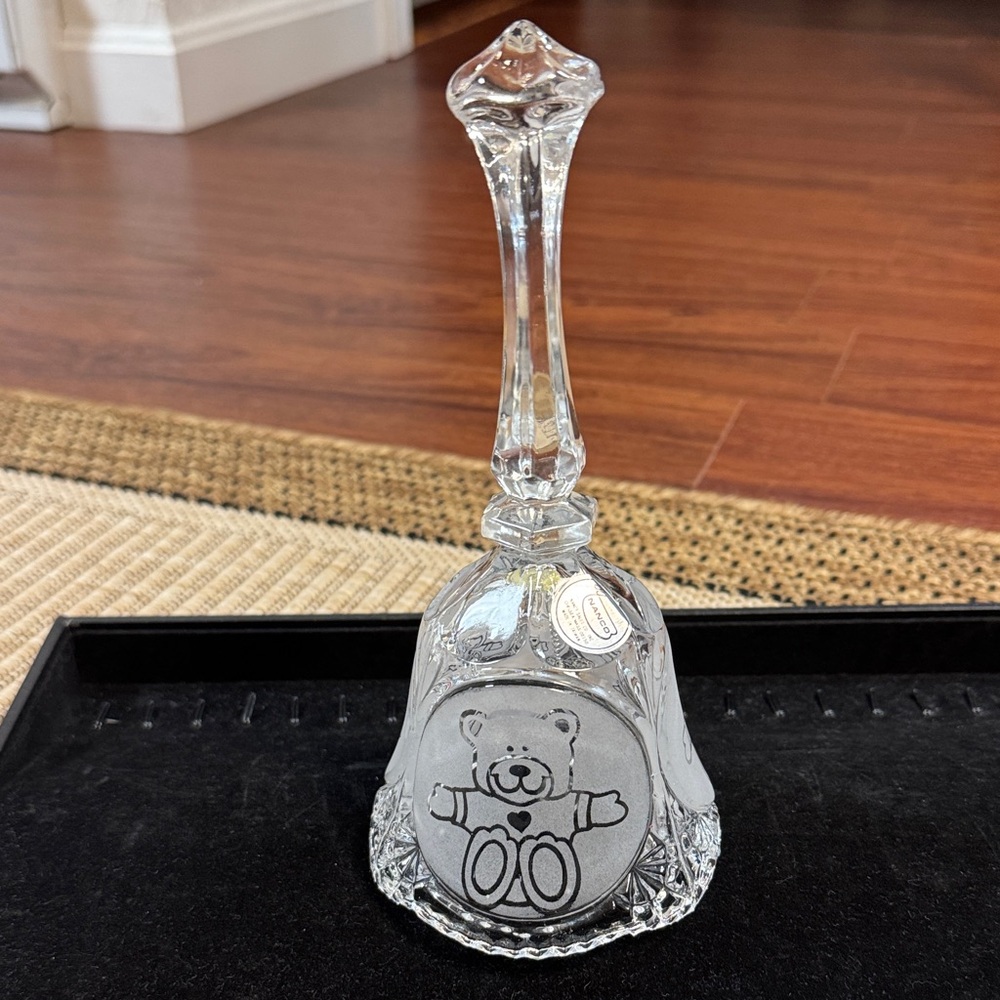 Rare Nanco Crystal Bell with Etched Bear Design 1990’s Taiwan